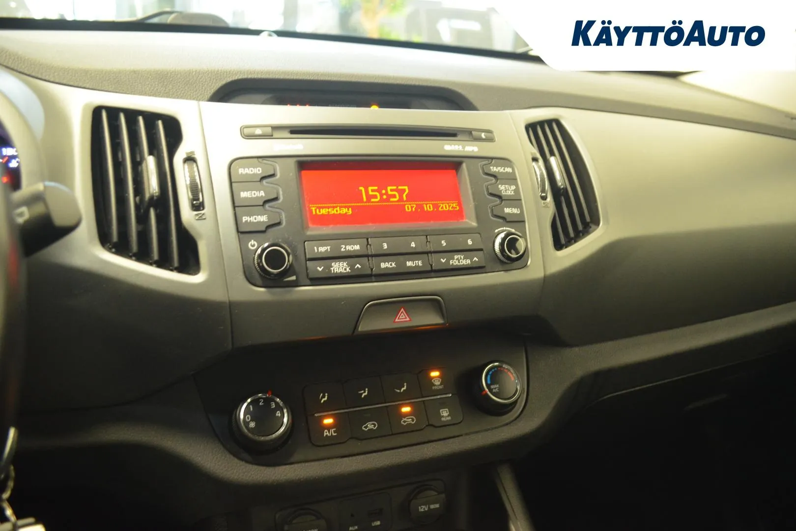 KIA Sportage BSK-324 carousel image