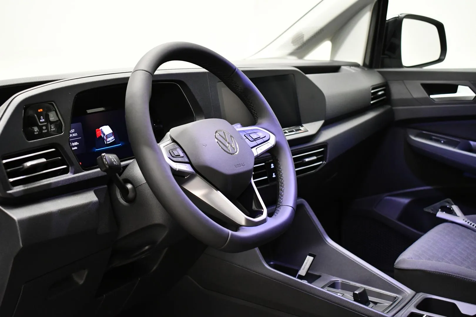 Volkswagen Caddy Maxi FSJ-673 carousel image
