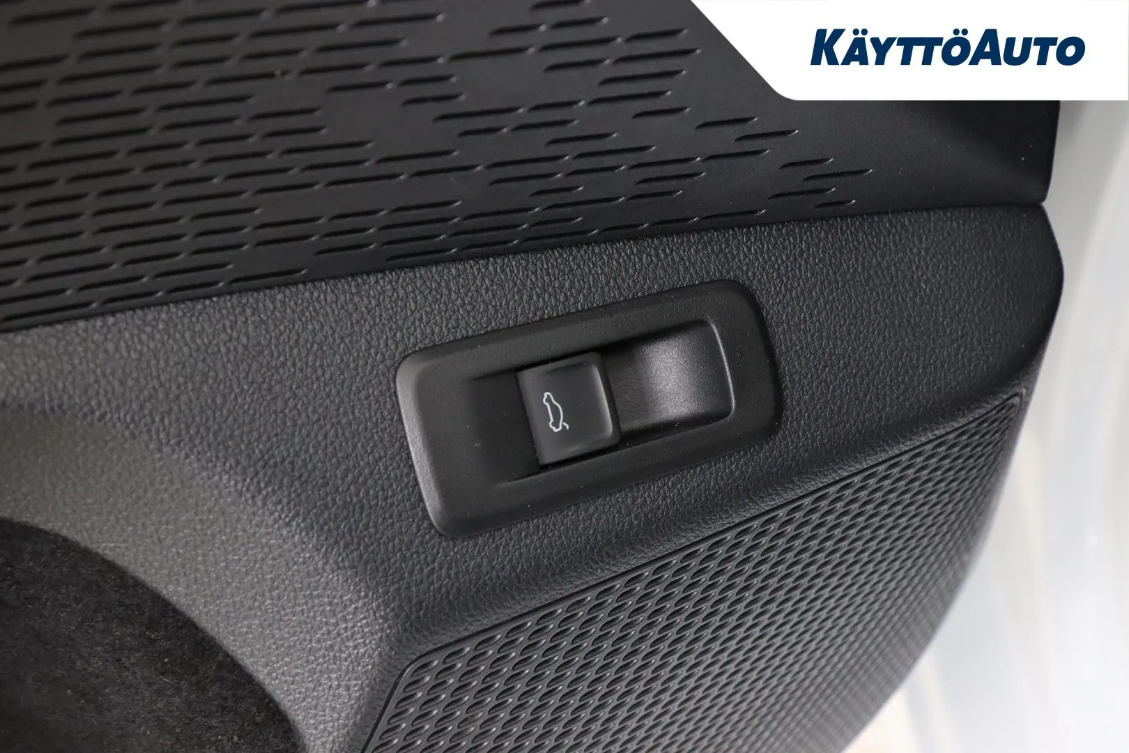 Skoda Octavia GZY-662 carousel image