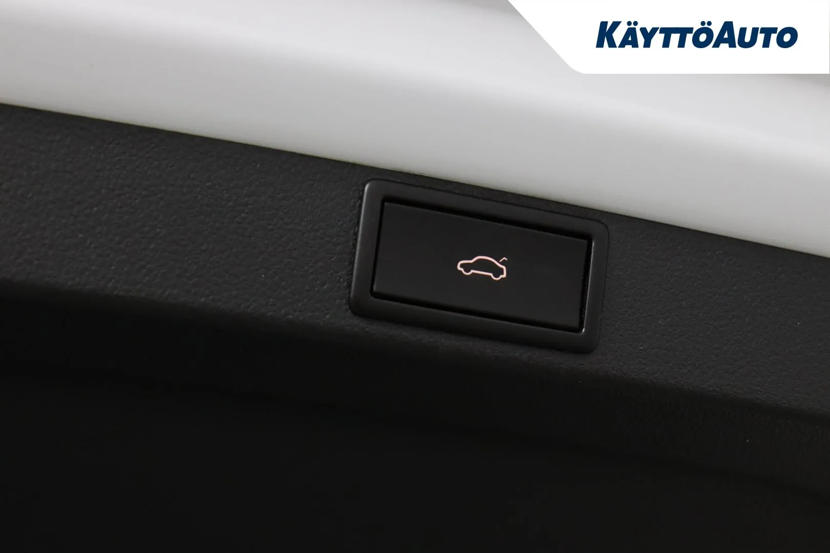 Skoda Octavia GZY-662 carousel image