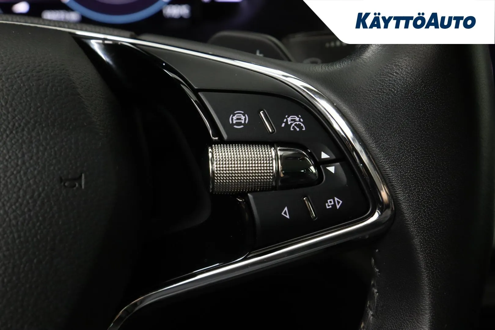 Skoda Octavia GZY-662 carousel image