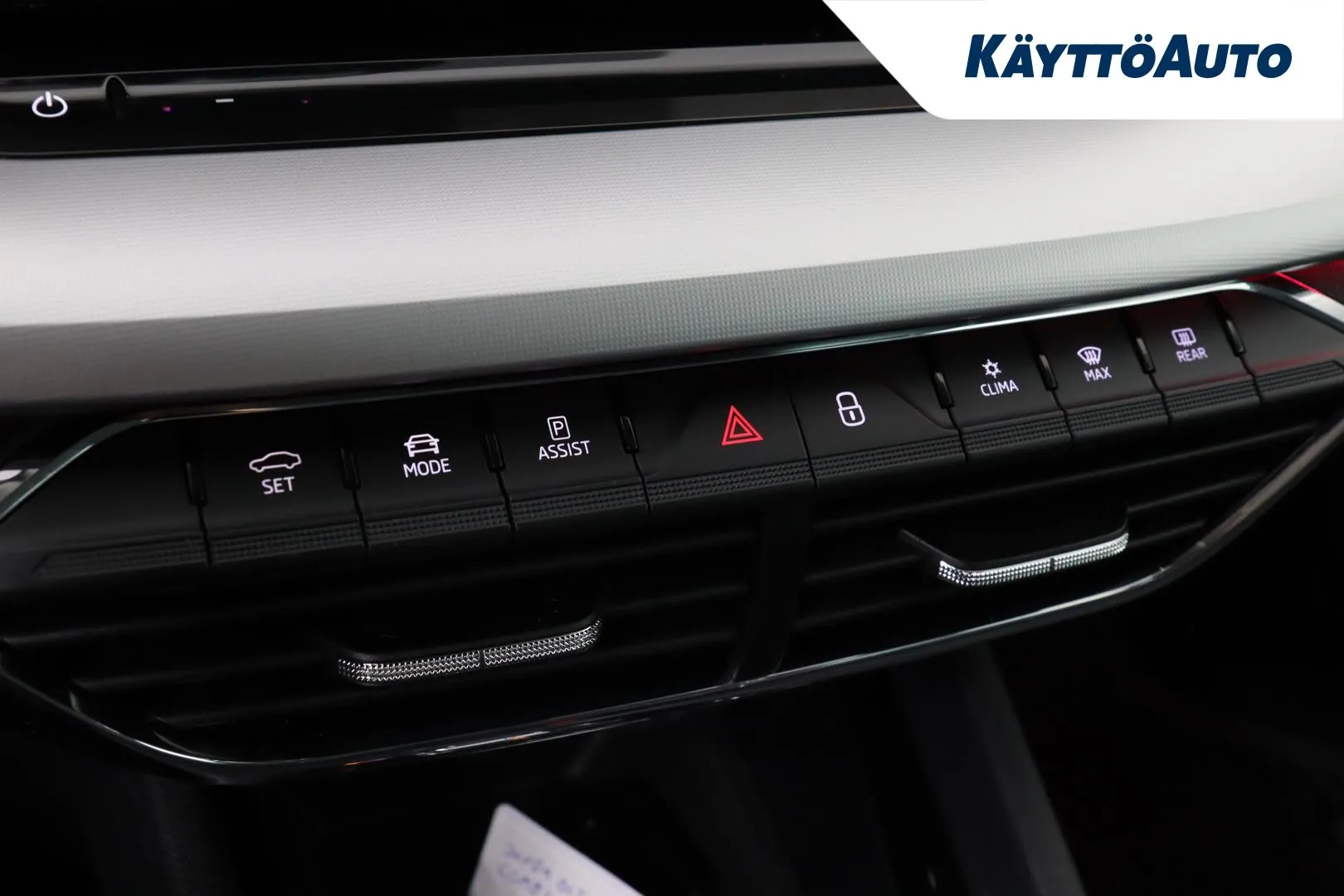 Skoda Octavia GZY-662 carousel image