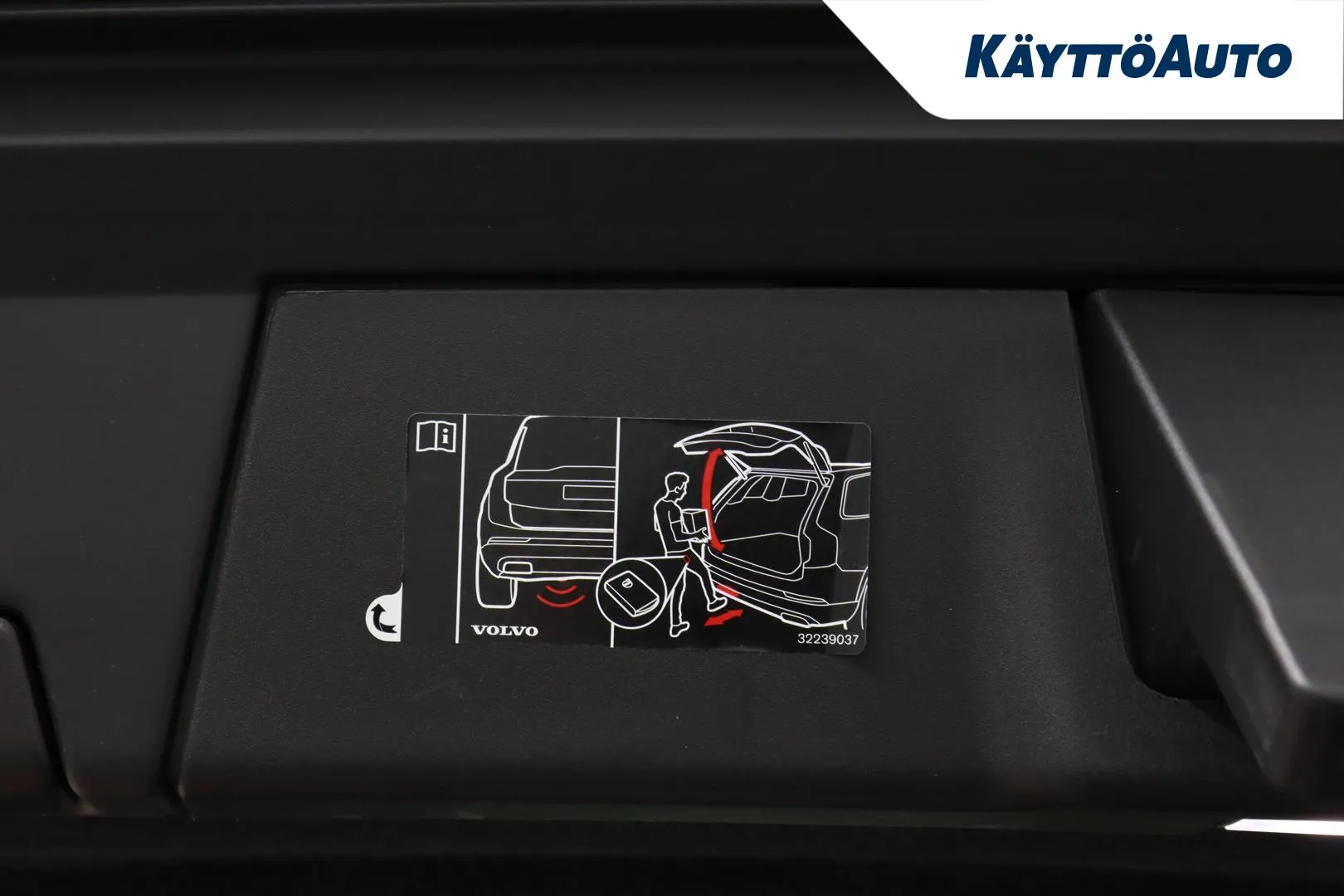 VOLVO V90 CRU-582 carousel image