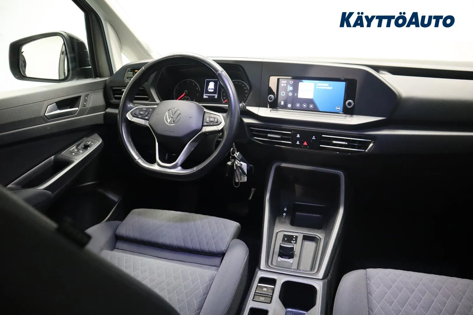 VOLKSWAGEN Caddy Maxi MZF-876 carousel image