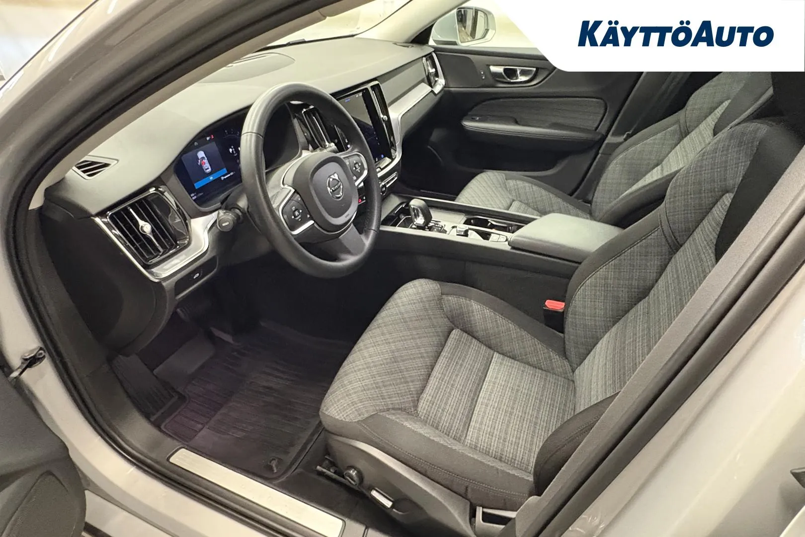 VOLVO V60 RUZ-416 carousel image