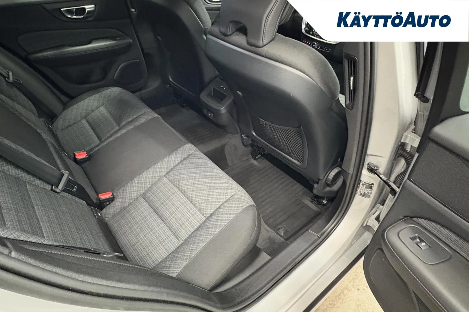 VOLVO V60 RUZ-416 carousel image