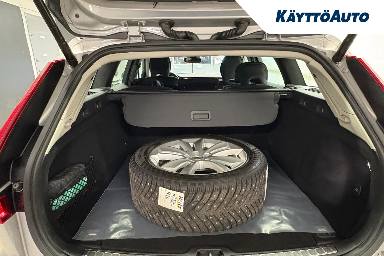 VOLVO V60 RUZ-416 carousel image