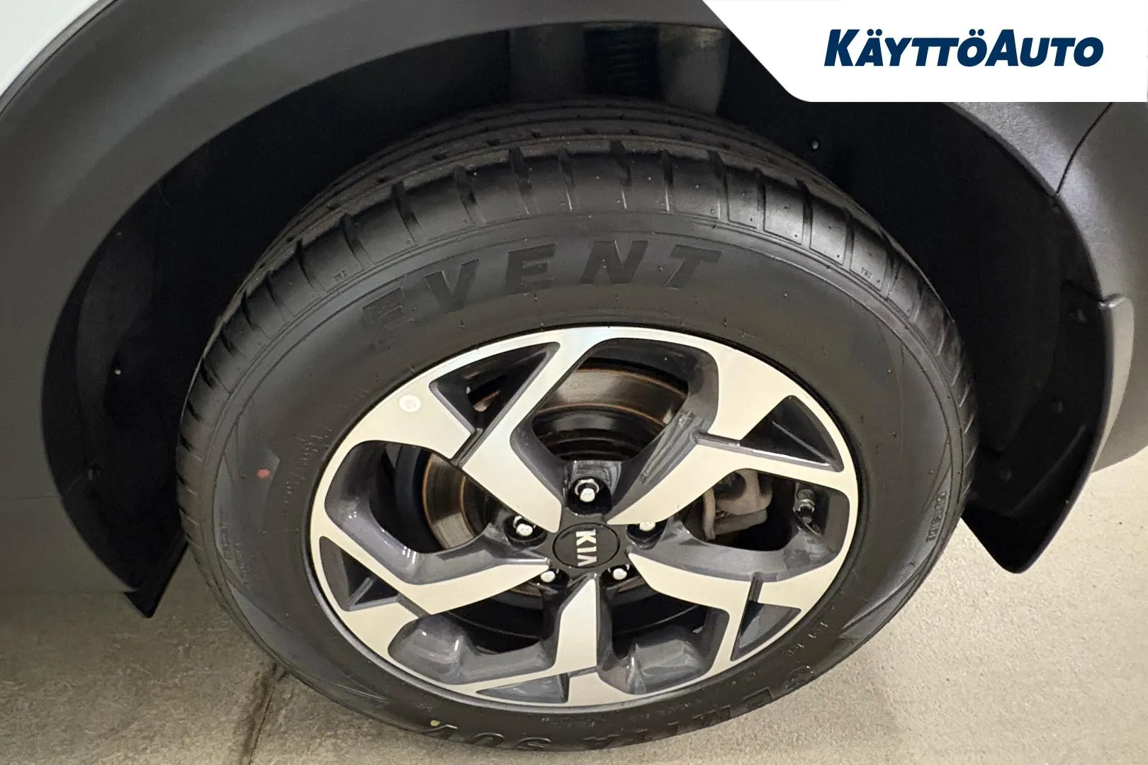 KIA Sportage MNT-793 carousel image