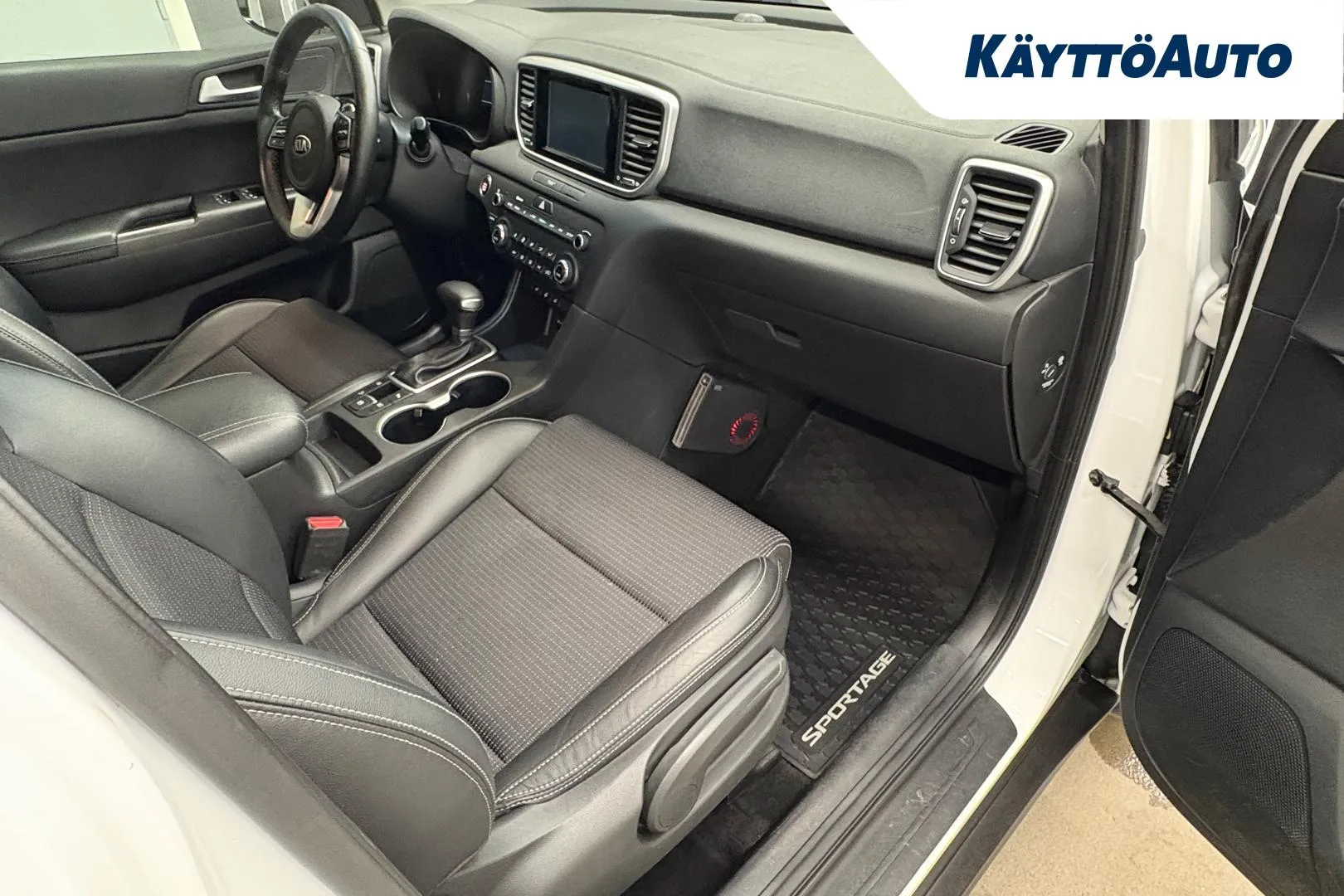 KIA Sportage MNT-793 carousel image