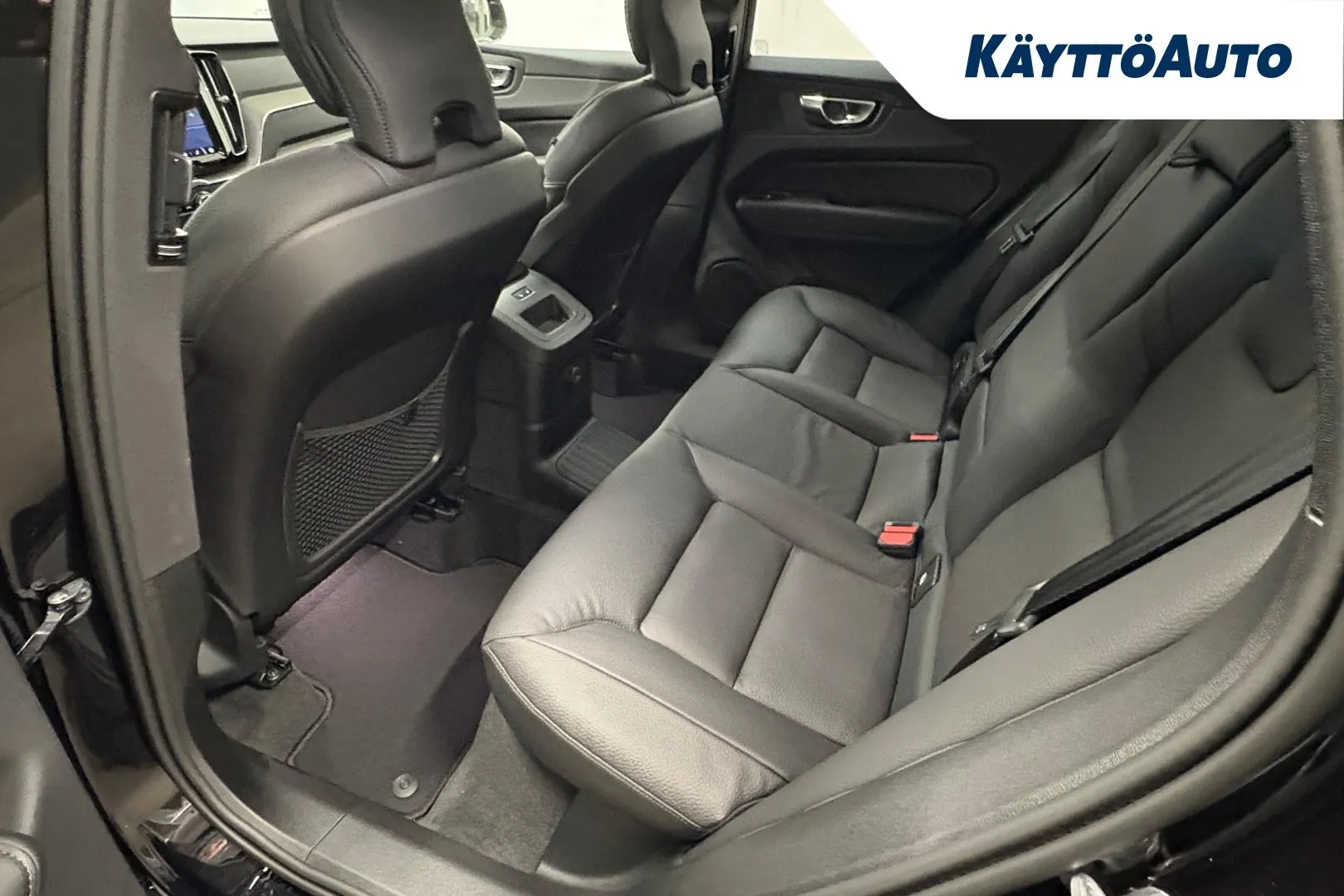 Volvo XC60 XTM-302 carousel image