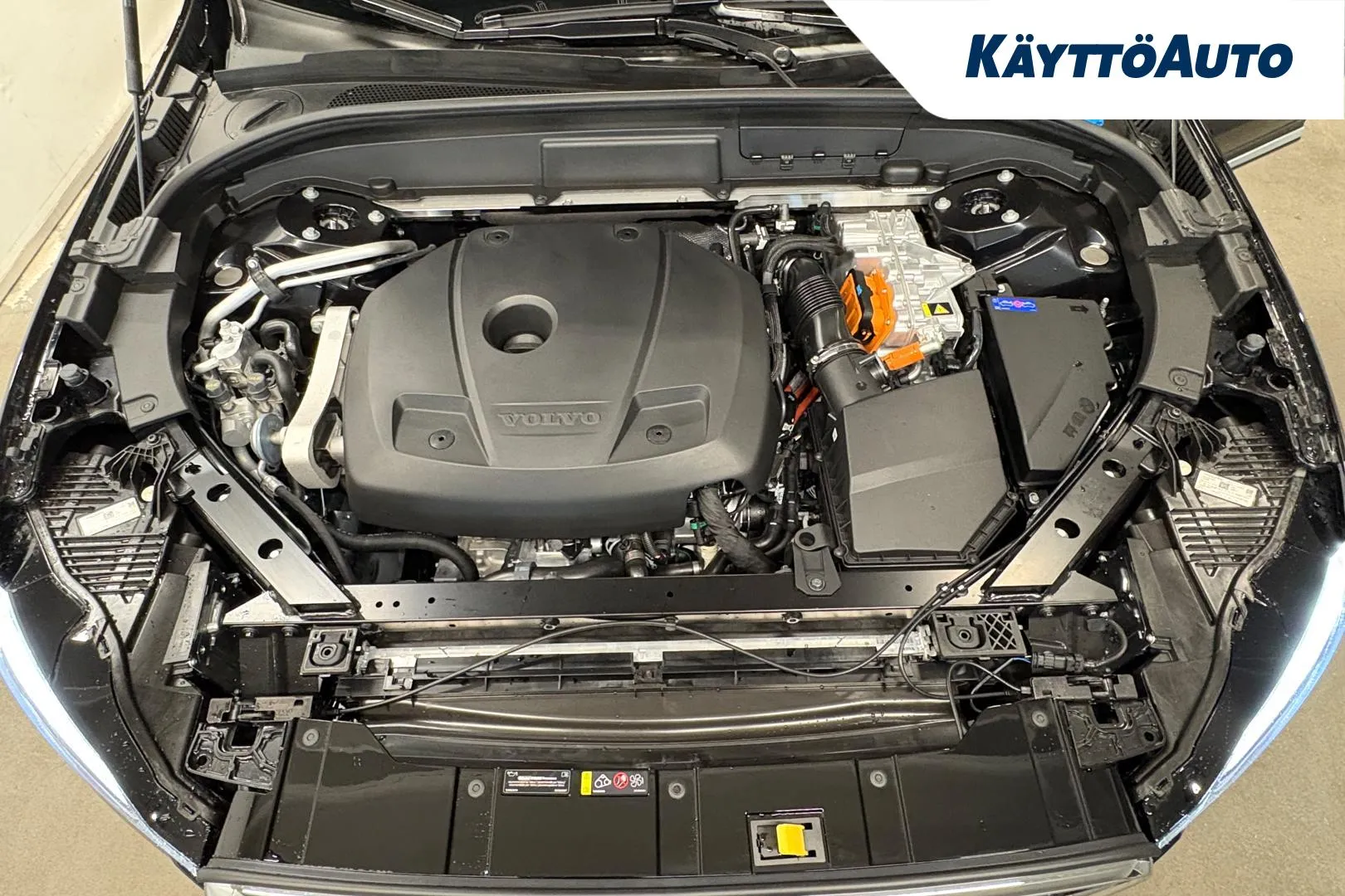 Volvo XC60 XTM-302 carousel image