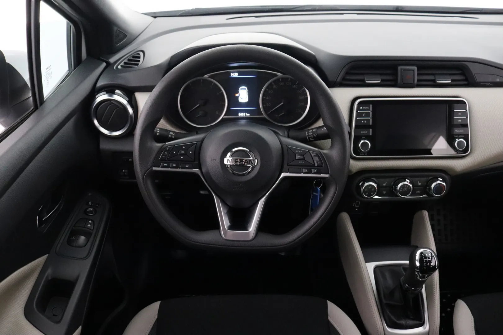 NISSAN Micra NLN-207 carousel image