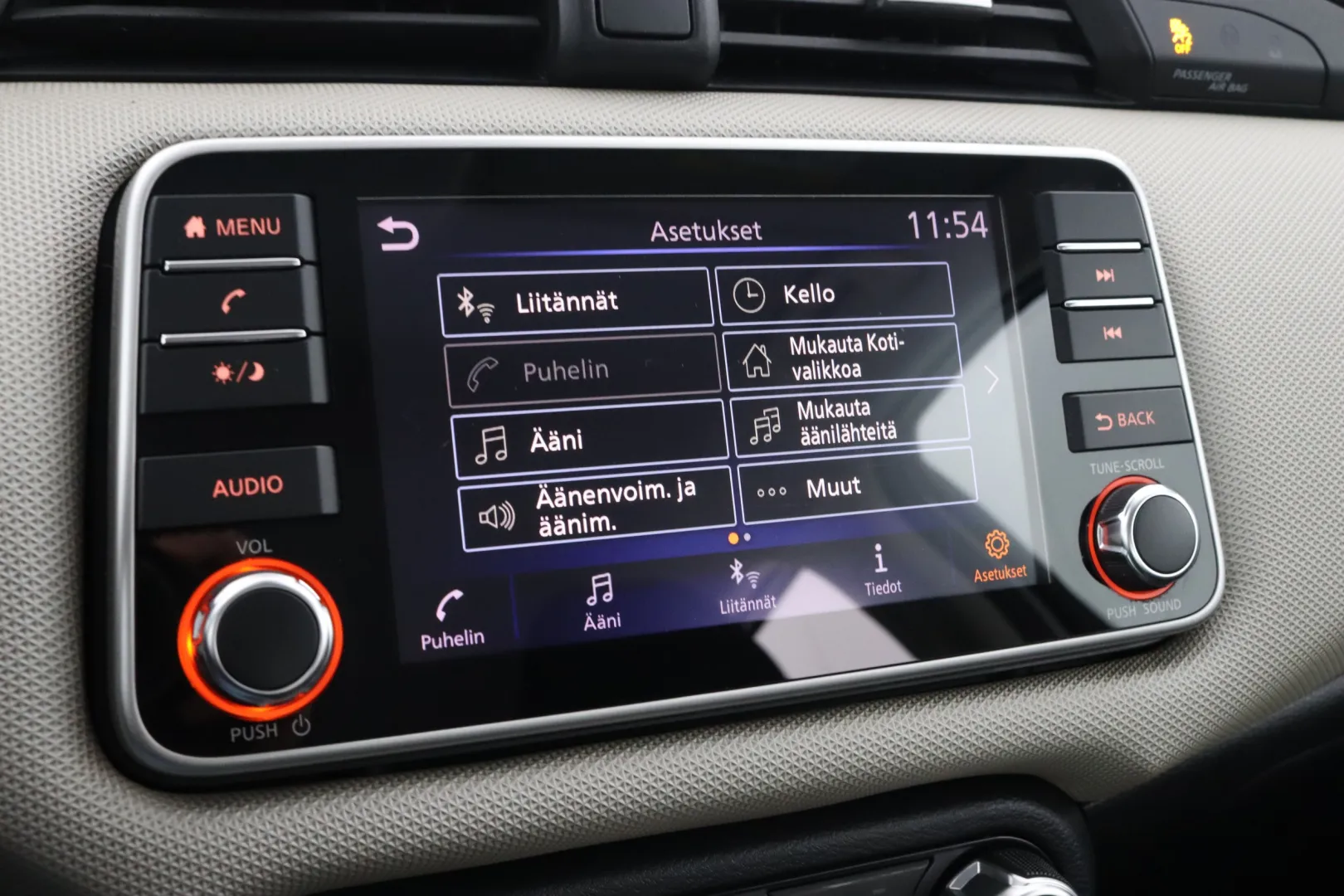 NISSAN Micra NLL-936 carousel image