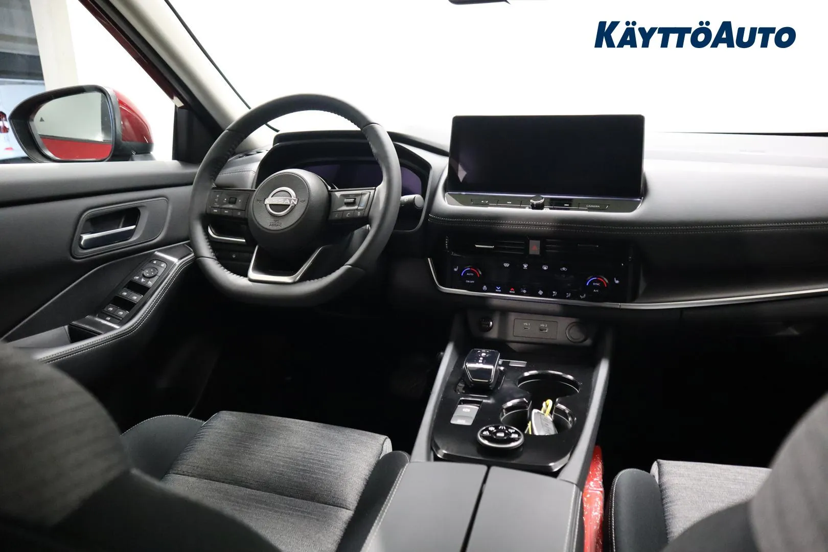 Nissan X-Trail SZJ-587 carousel image