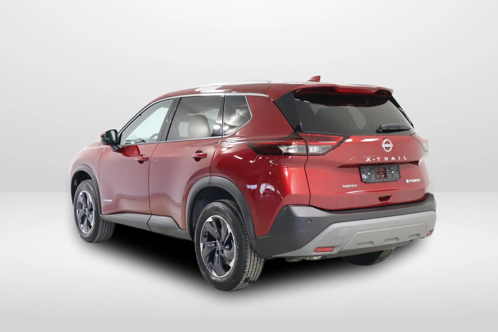 Nissan X-Trail SZJ-587 carousel image