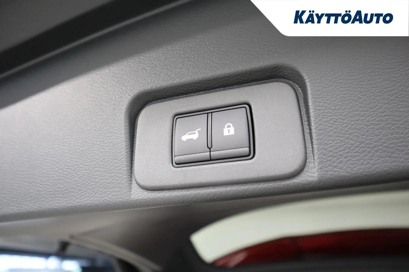 Nissan X-Trail SZJ-587 carousel image