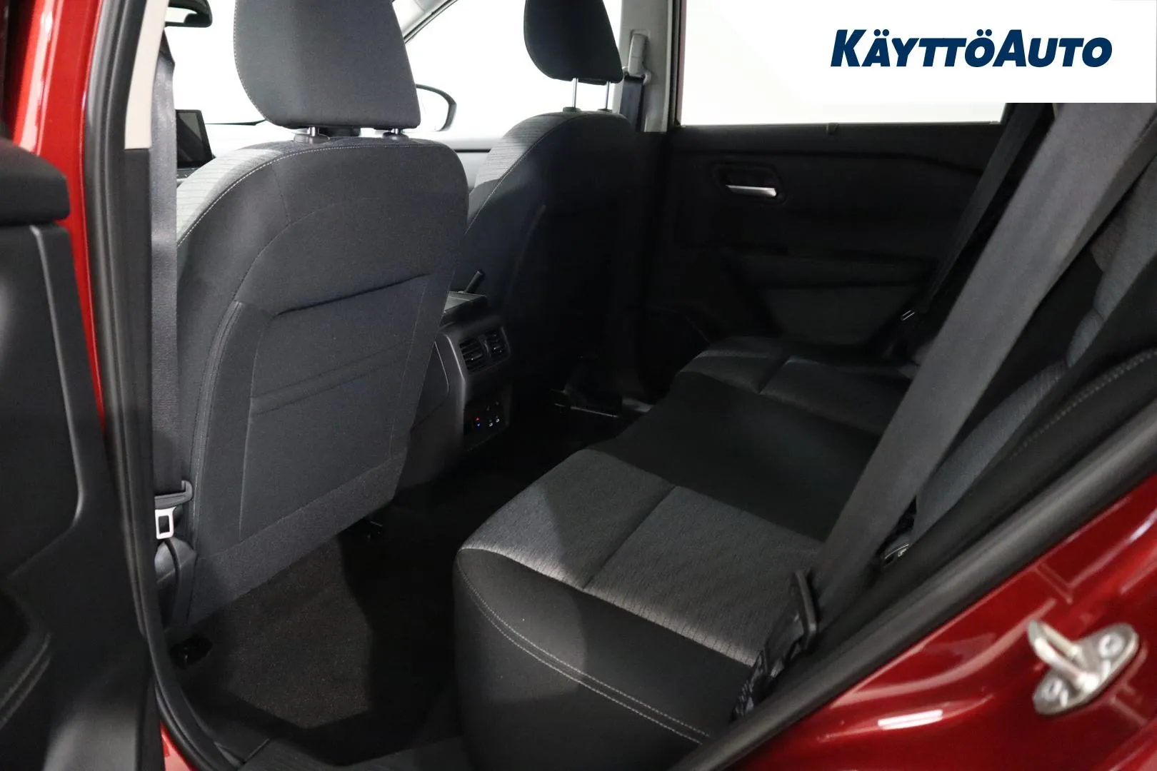 Nissan X-Trail SZJ-587 carousel image