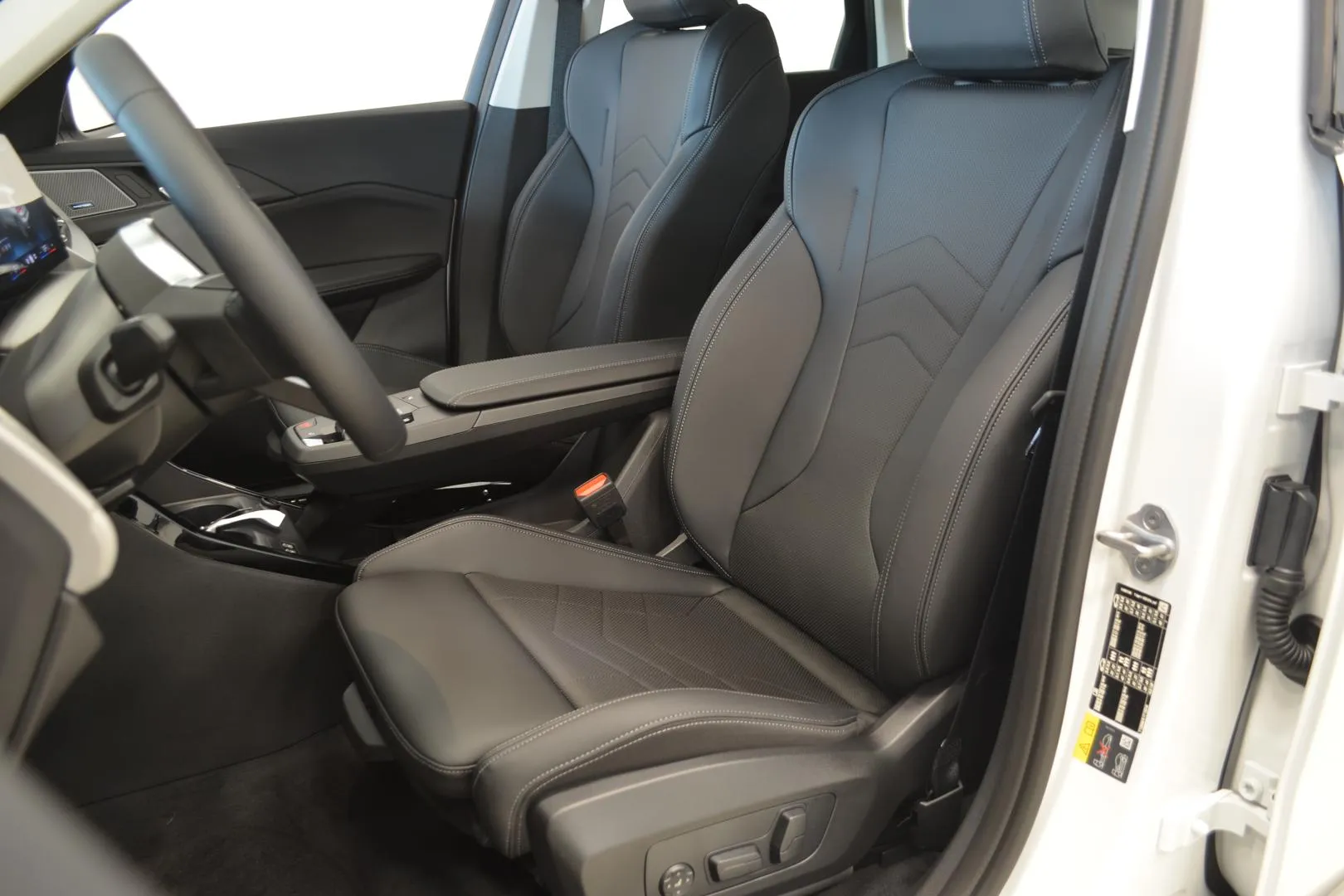 BMW iX1 ZPR-756 carousel image