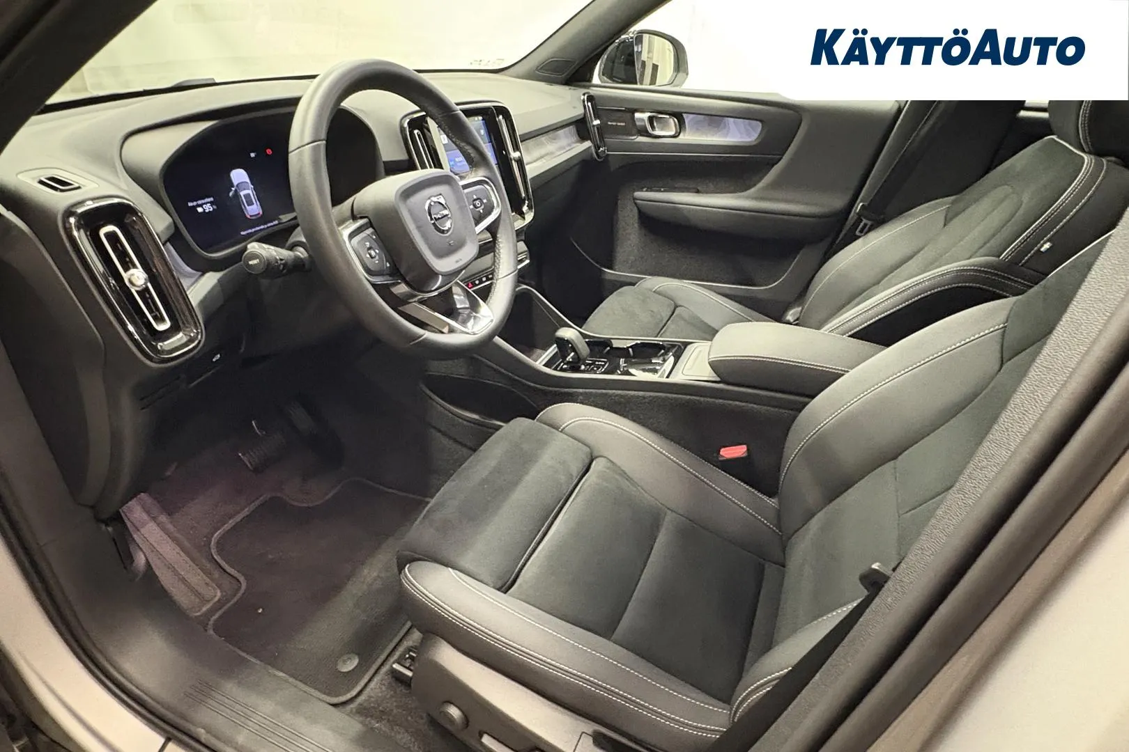 VOLVO XC40 CSK-541 carousel image