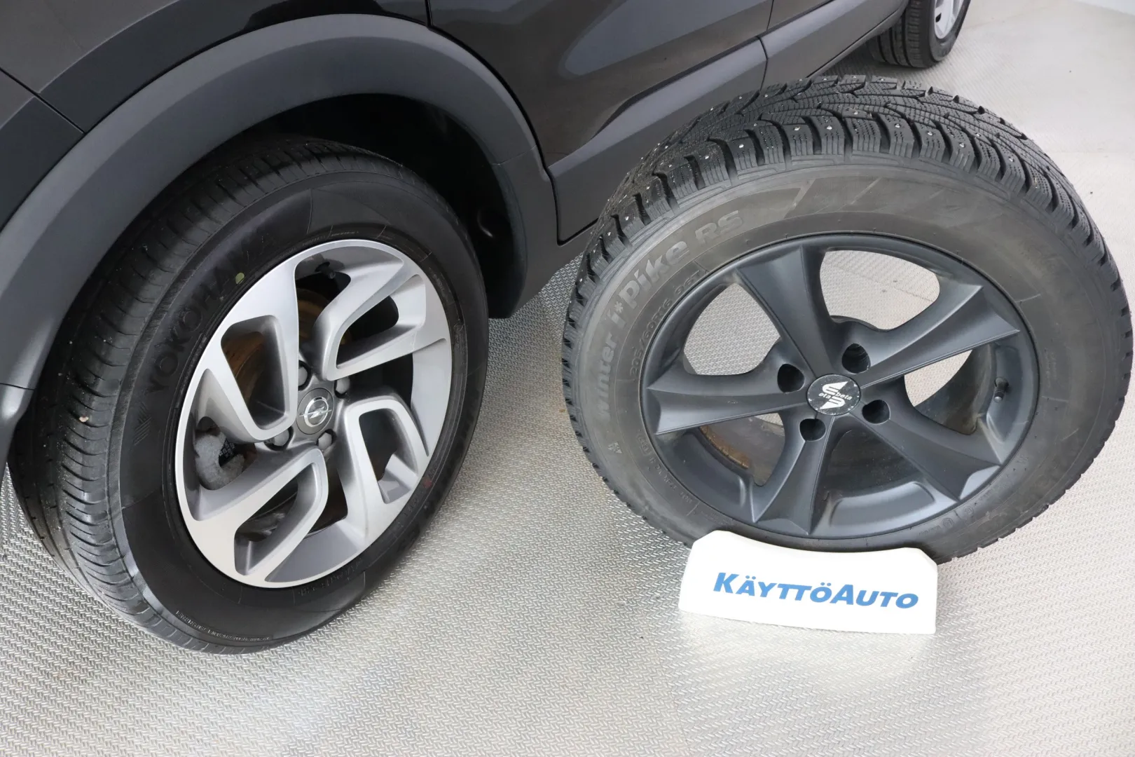 Opel Crossland X FMU-785 carousel image