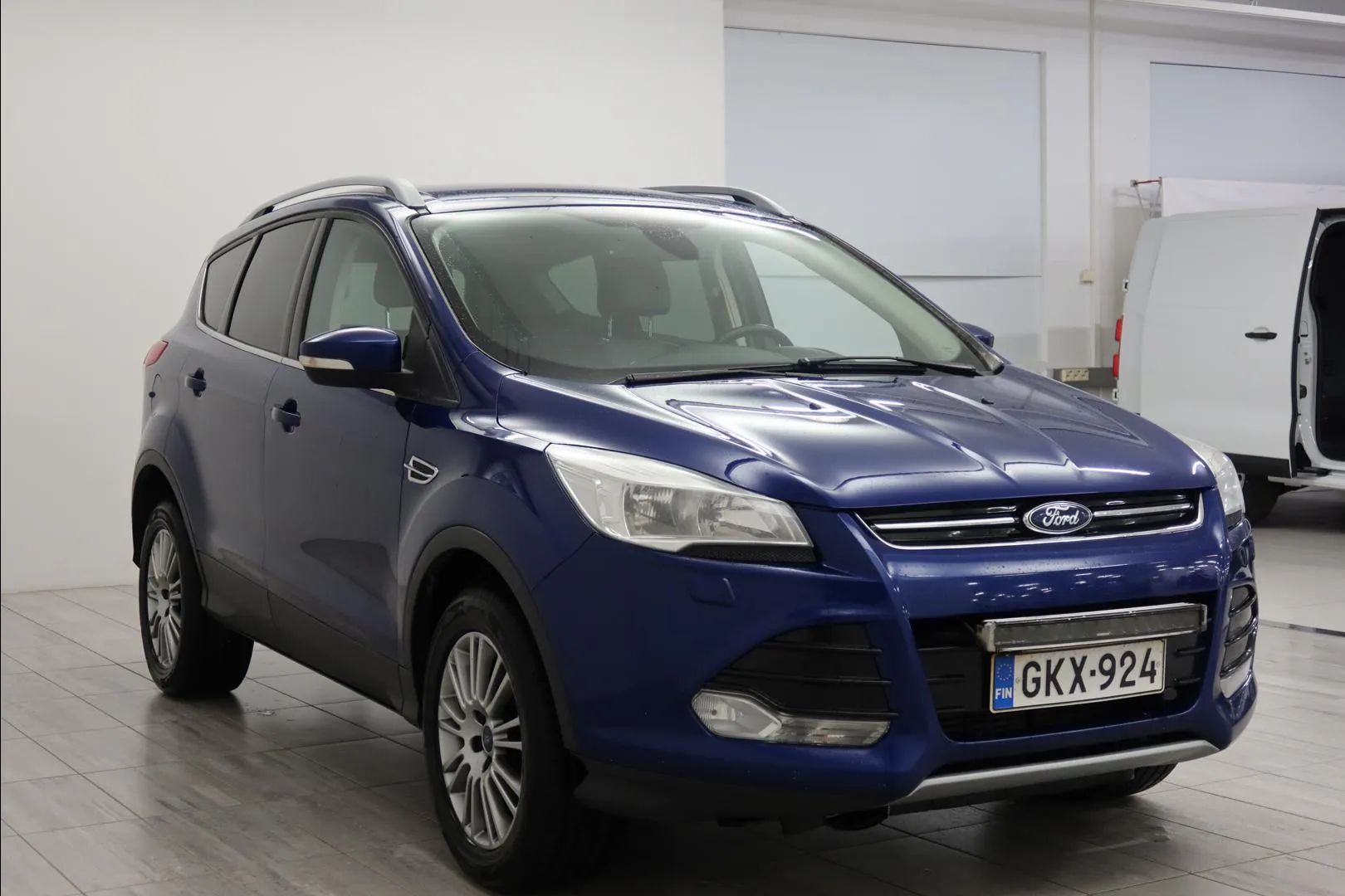 FORD Kuga GKX-924 carousel image