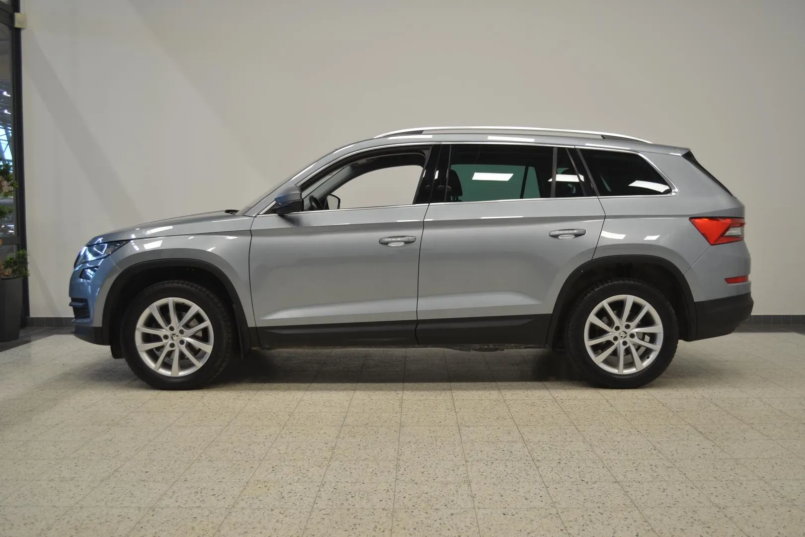 SKODA Kodiaq YKC-456 carousel image