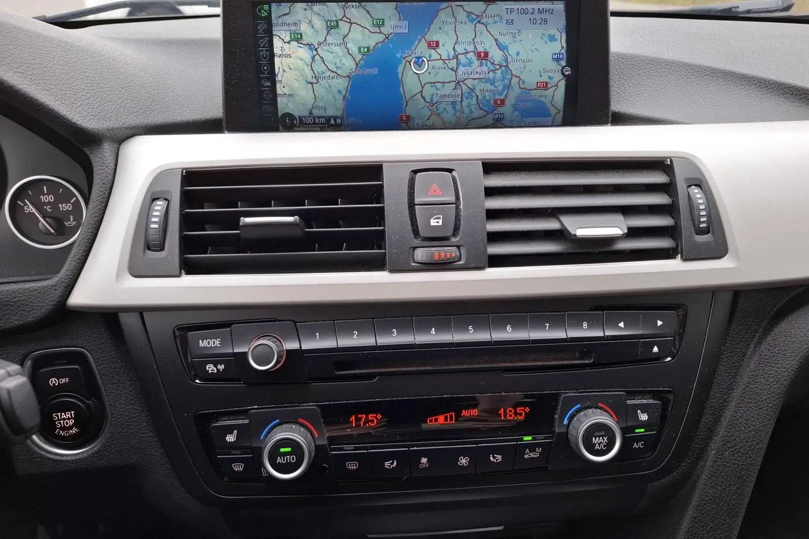 BMW 320 XNR-437 carousel image