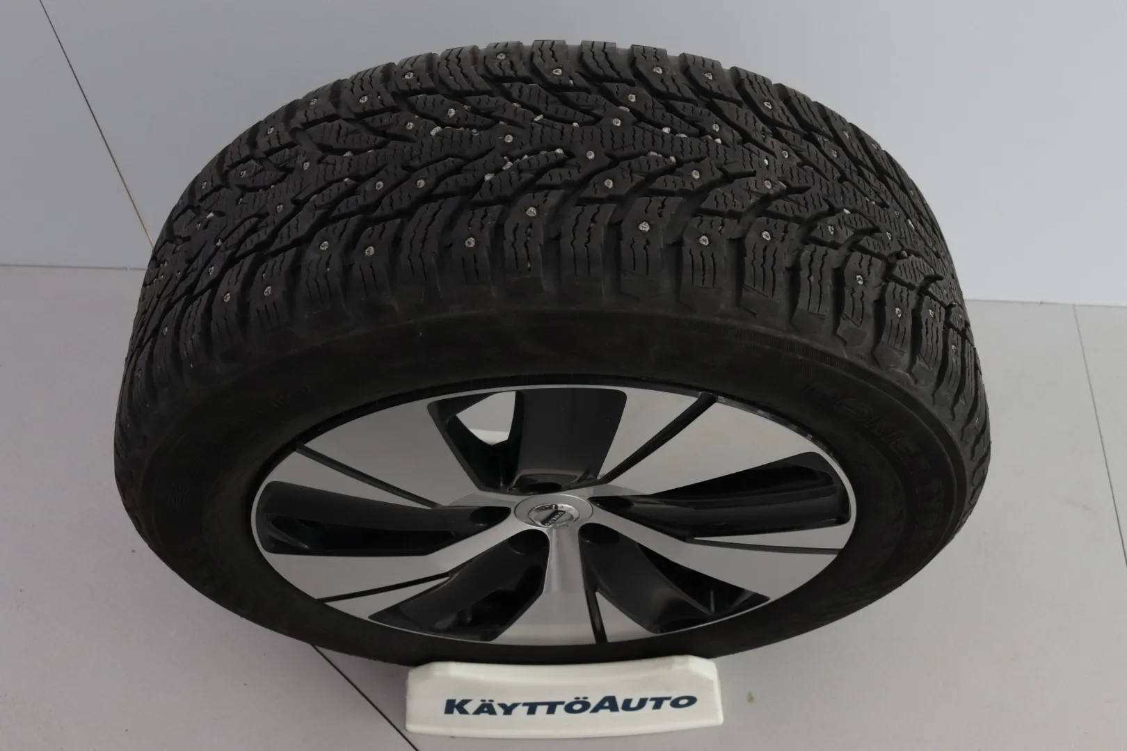 VOLVO XC40 IZJ-646 carousel image
