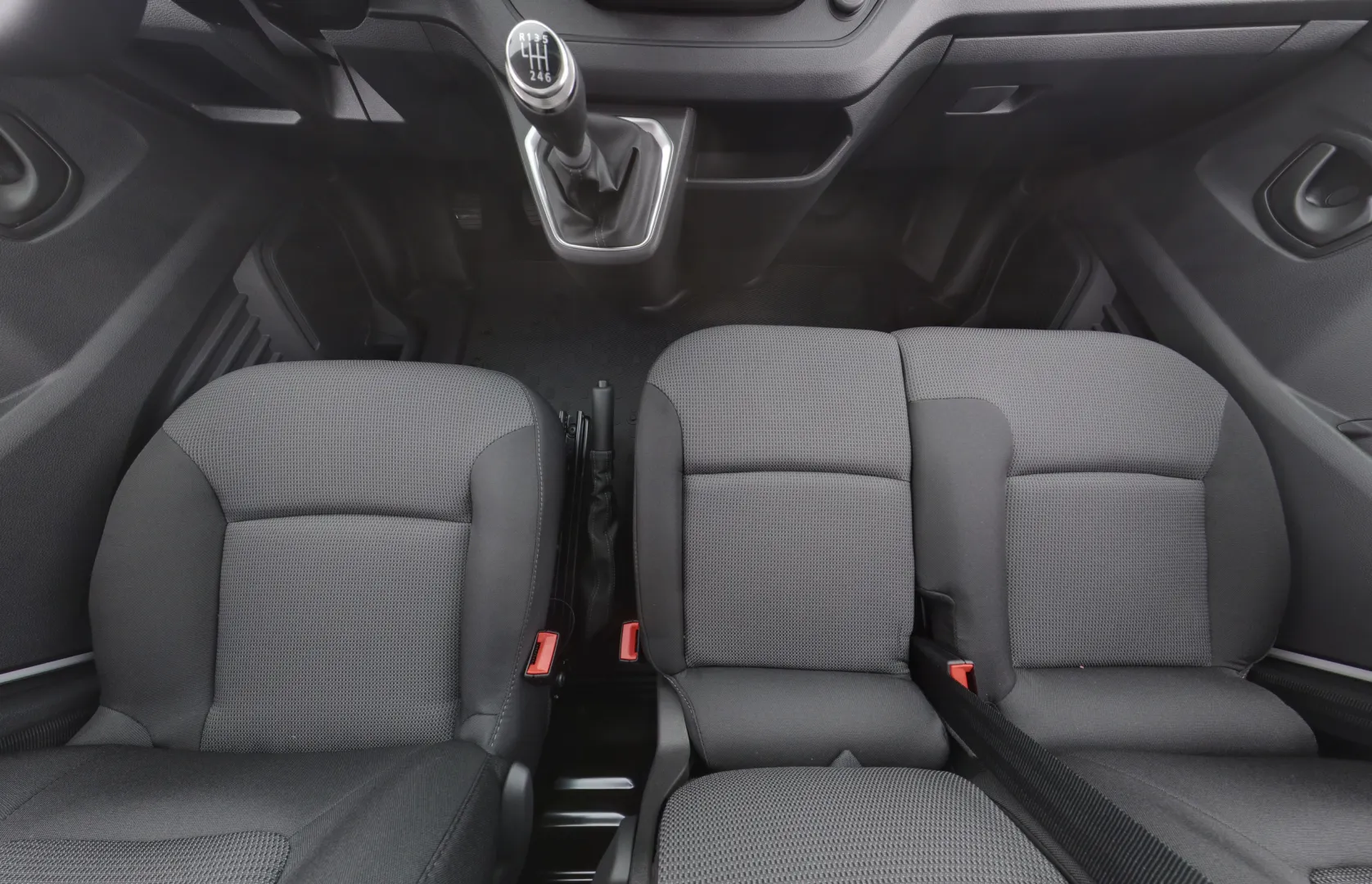 Renault Trafic CSL-934 carousel image