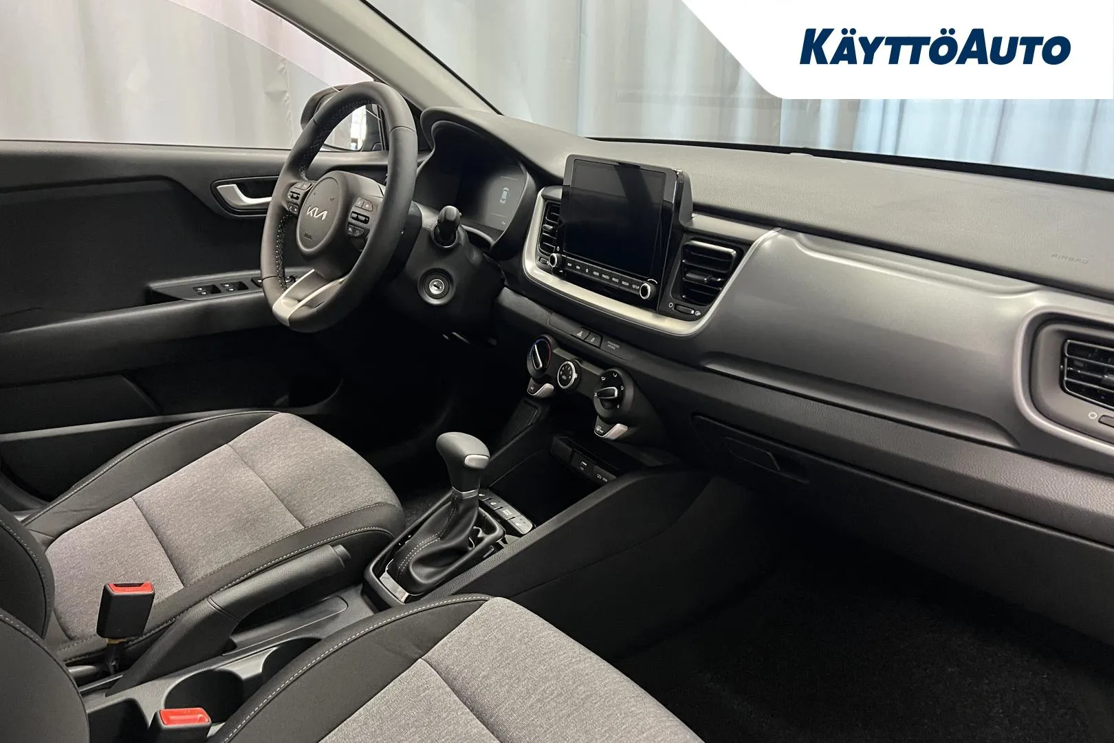 Kia Stonic ZPU-711 carousel image