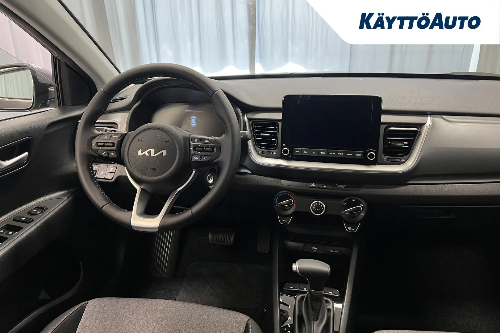 Kia Stonic ZPU-711 carousel image
