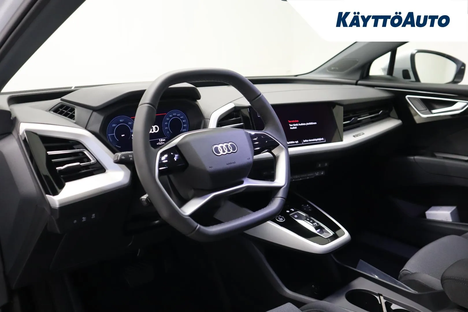 Audi Q4 e-tron FSK-694 carousel image