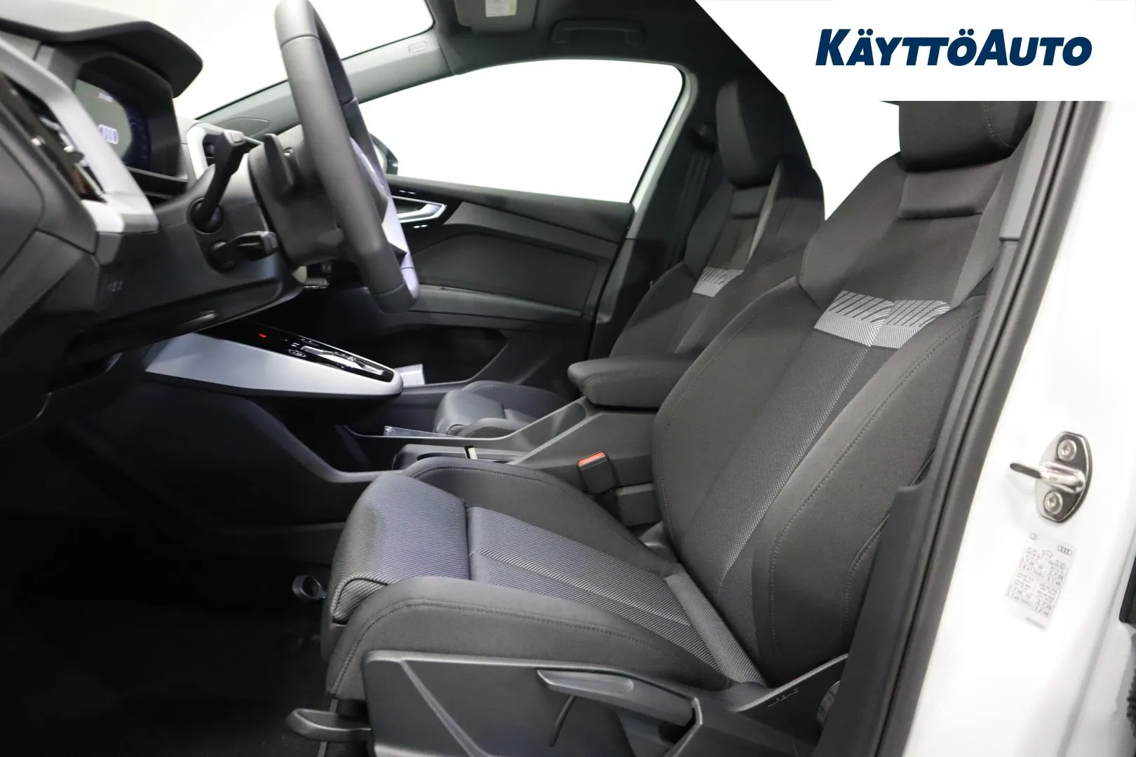 Audi Q4 e-tron FSK-694 carousel image