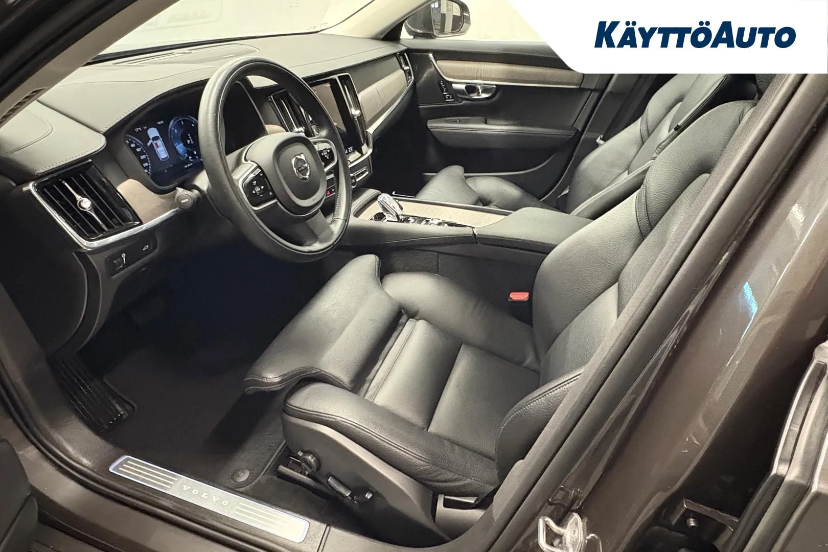 VOLVO V90 GOK-715 carousel image