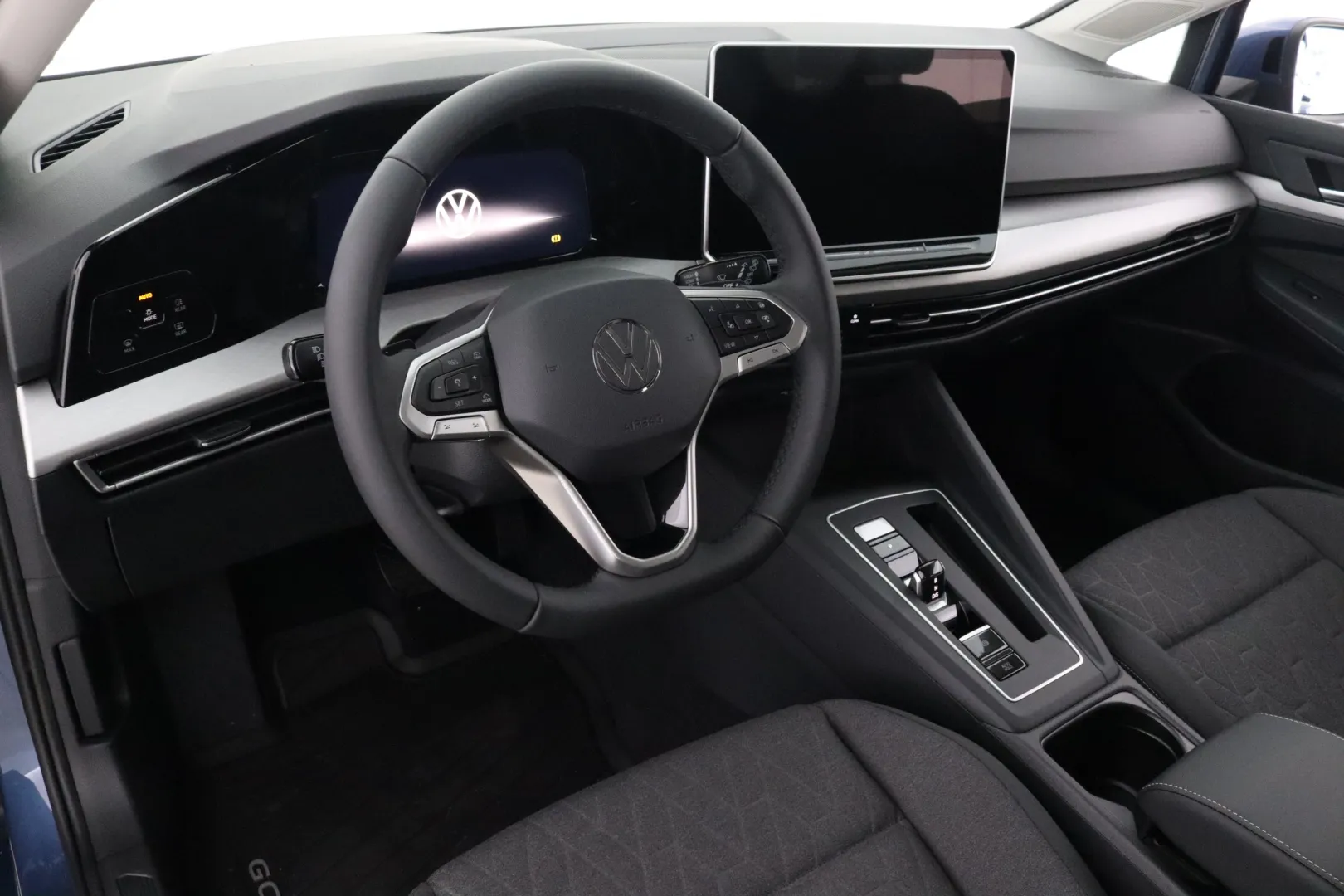 Volkswagen Golf FSJ-679 carousel image