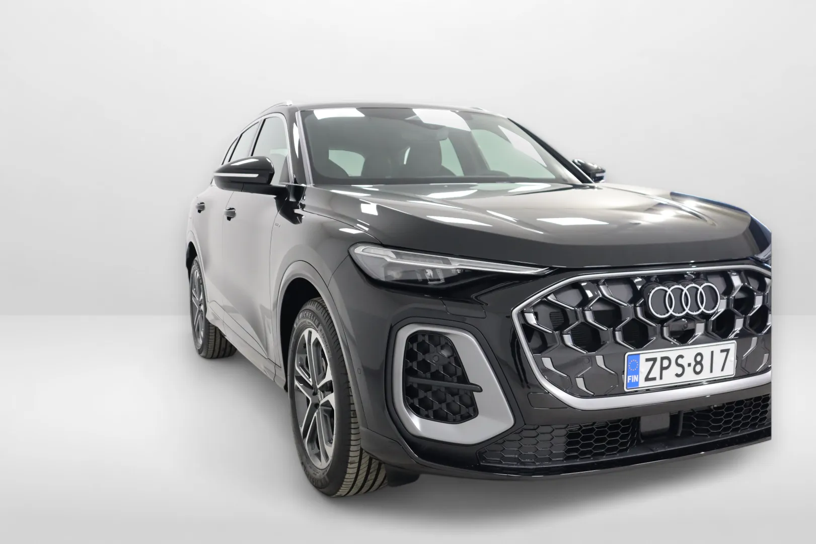 Audi Q5 ZPS-817 carousel image