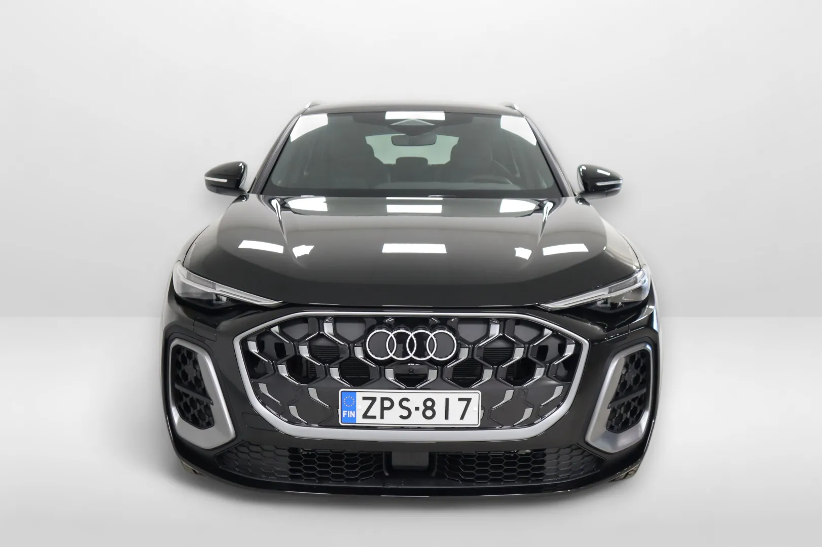 Audi Q5 ZPS-817 carousel image