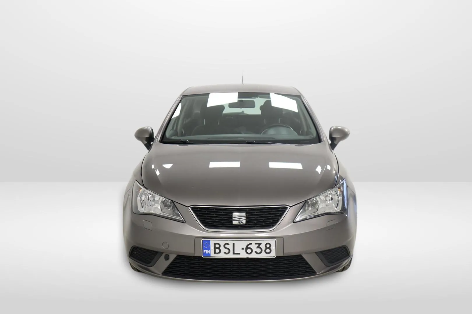 Seat Ibiza BSL-638 carousel image
