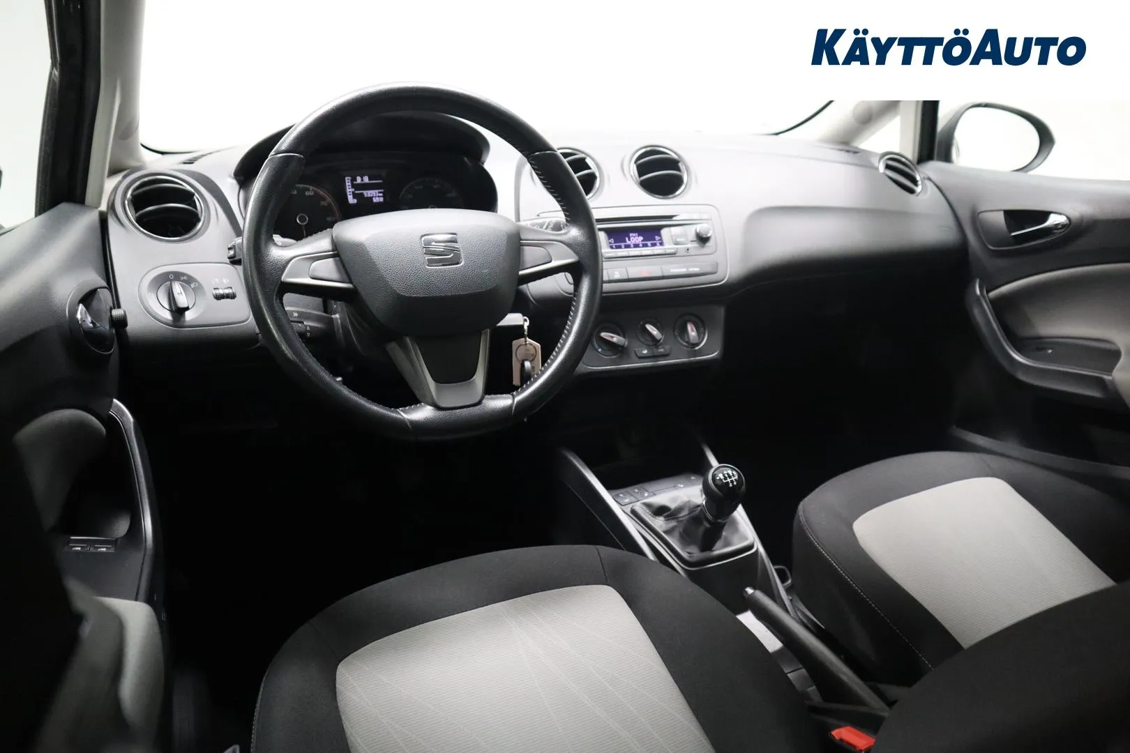 Seat Ibiza BSL-638 carousel image