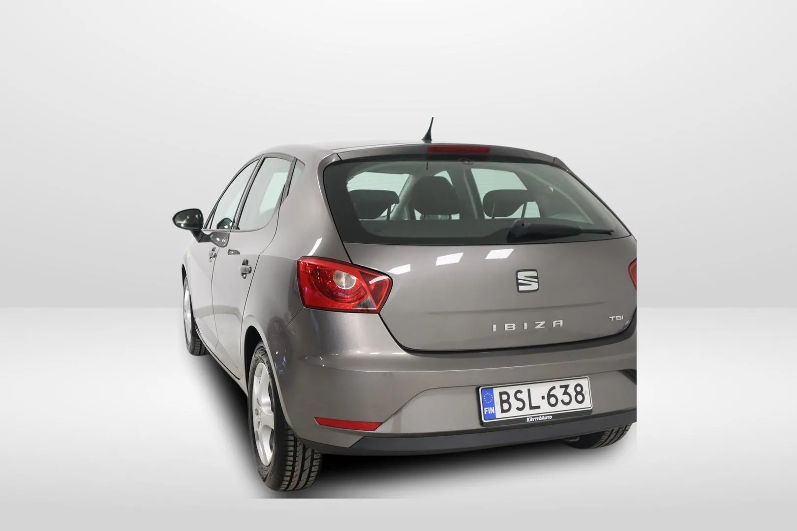 Seat Ibiza BSL-638 carousel image