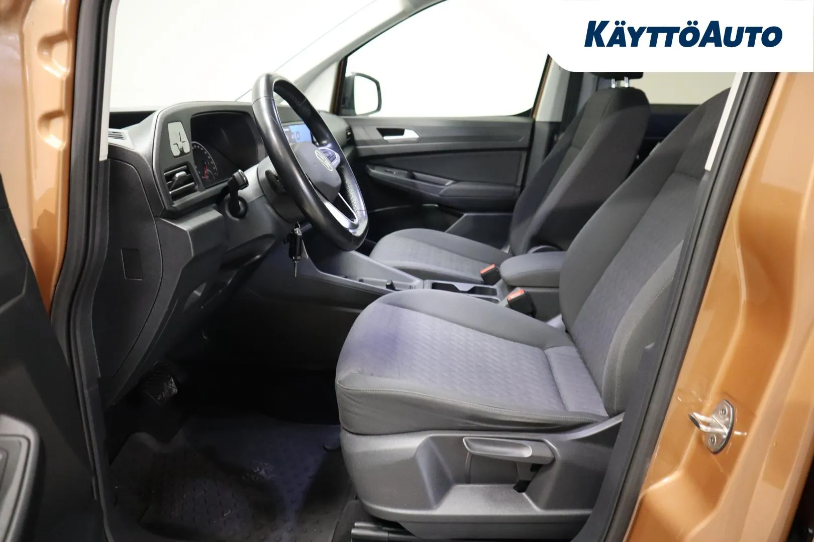 Volkswagen Caddy ZNP-346 carousel image