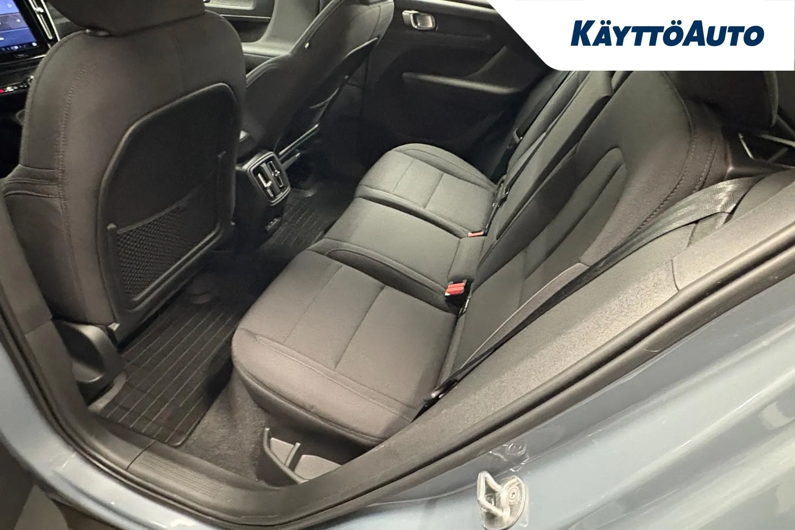 VOLVO XC40 YLY-793 carousel image