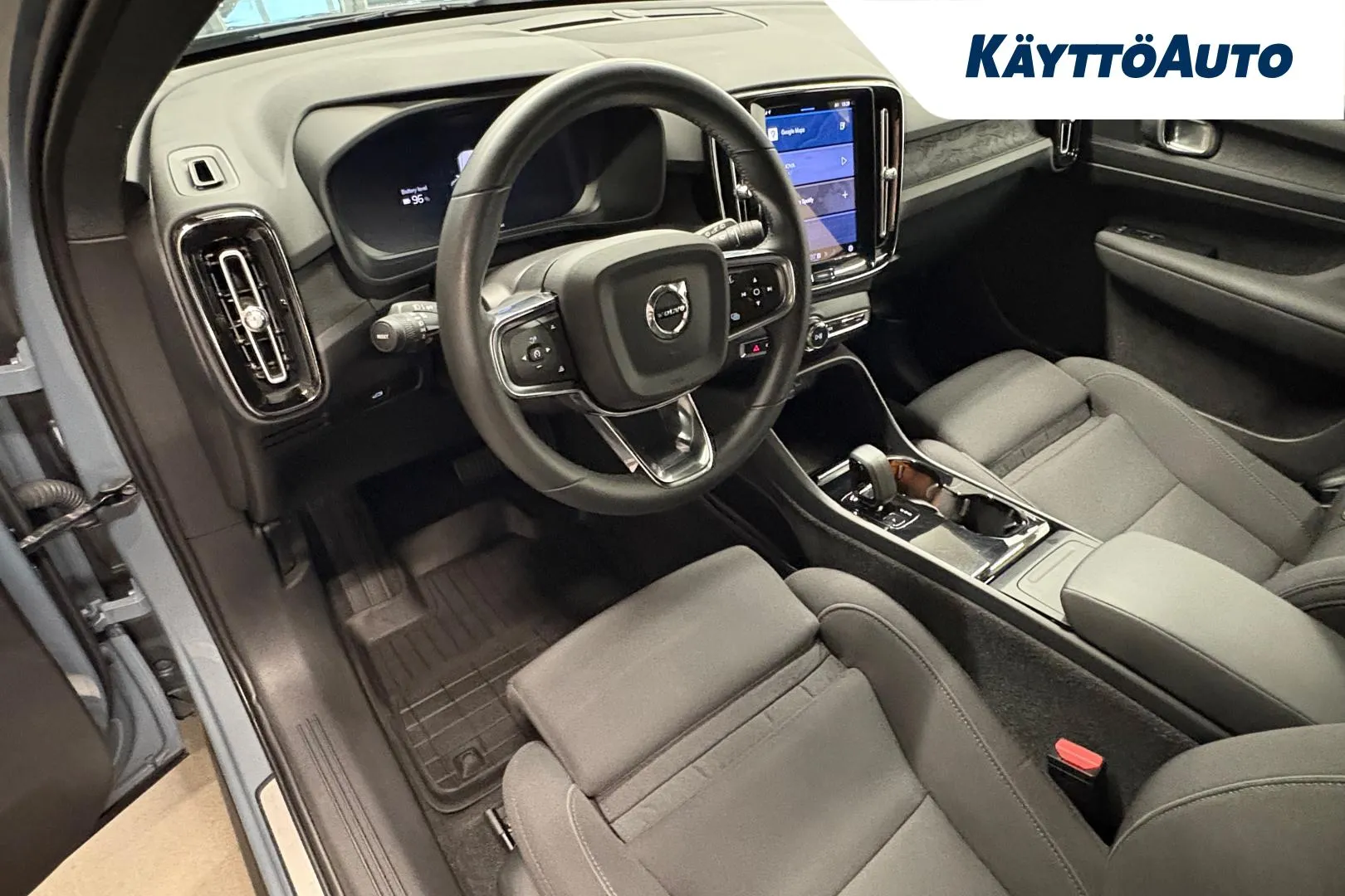 VOLVO XC40 YLY-793 carousel image