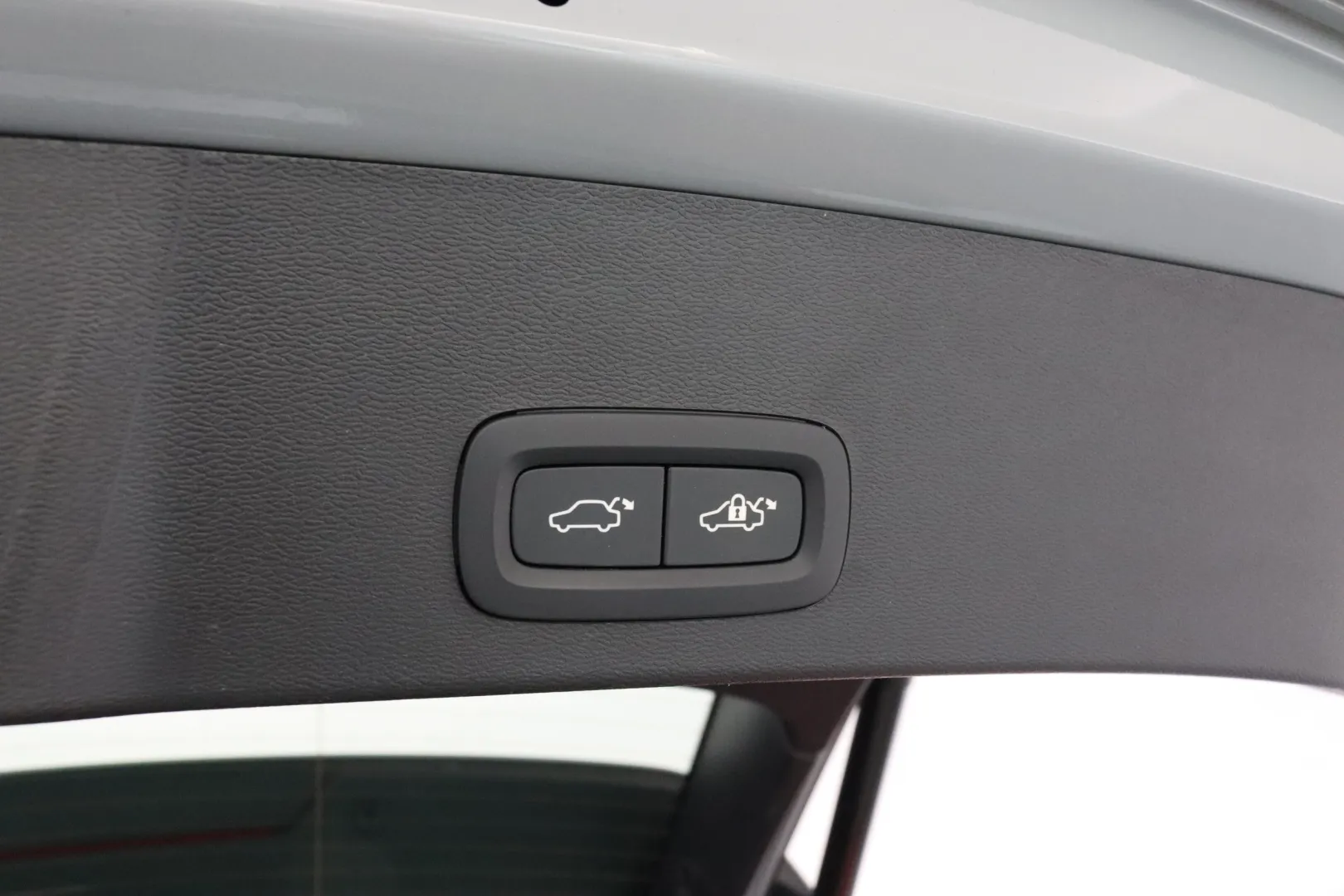 VOLVO XC40 CRU-245 carousel image