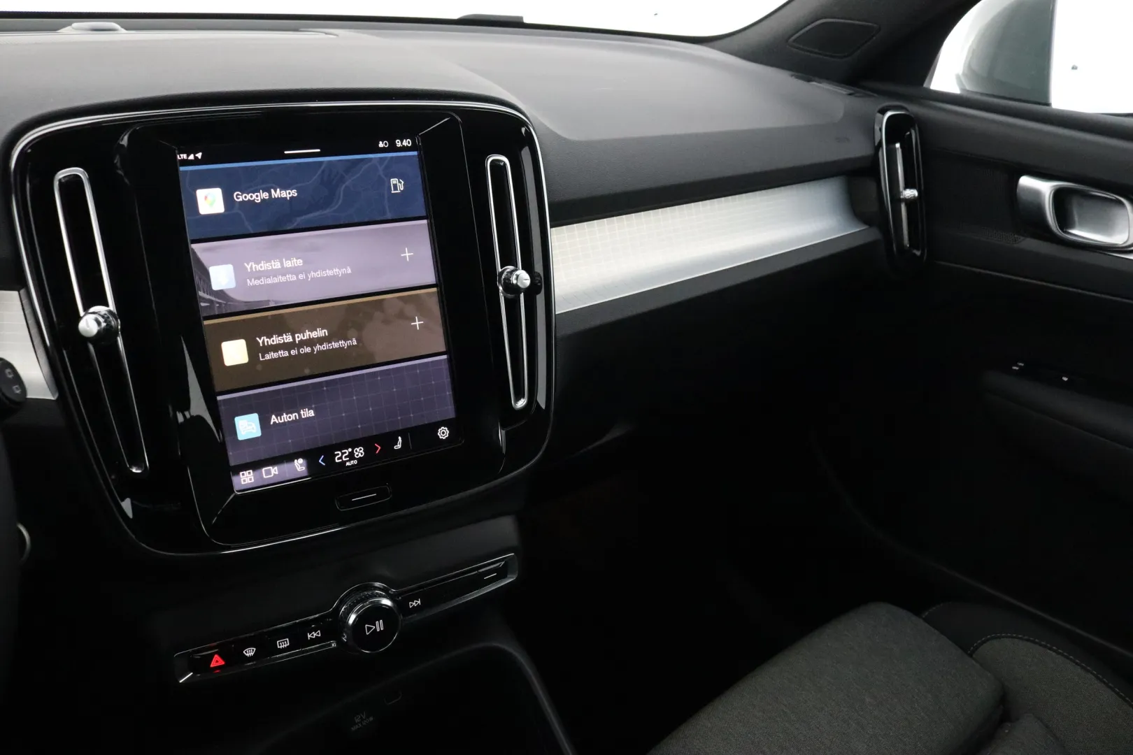 VOLVO XC40 CRU-245 carousel image