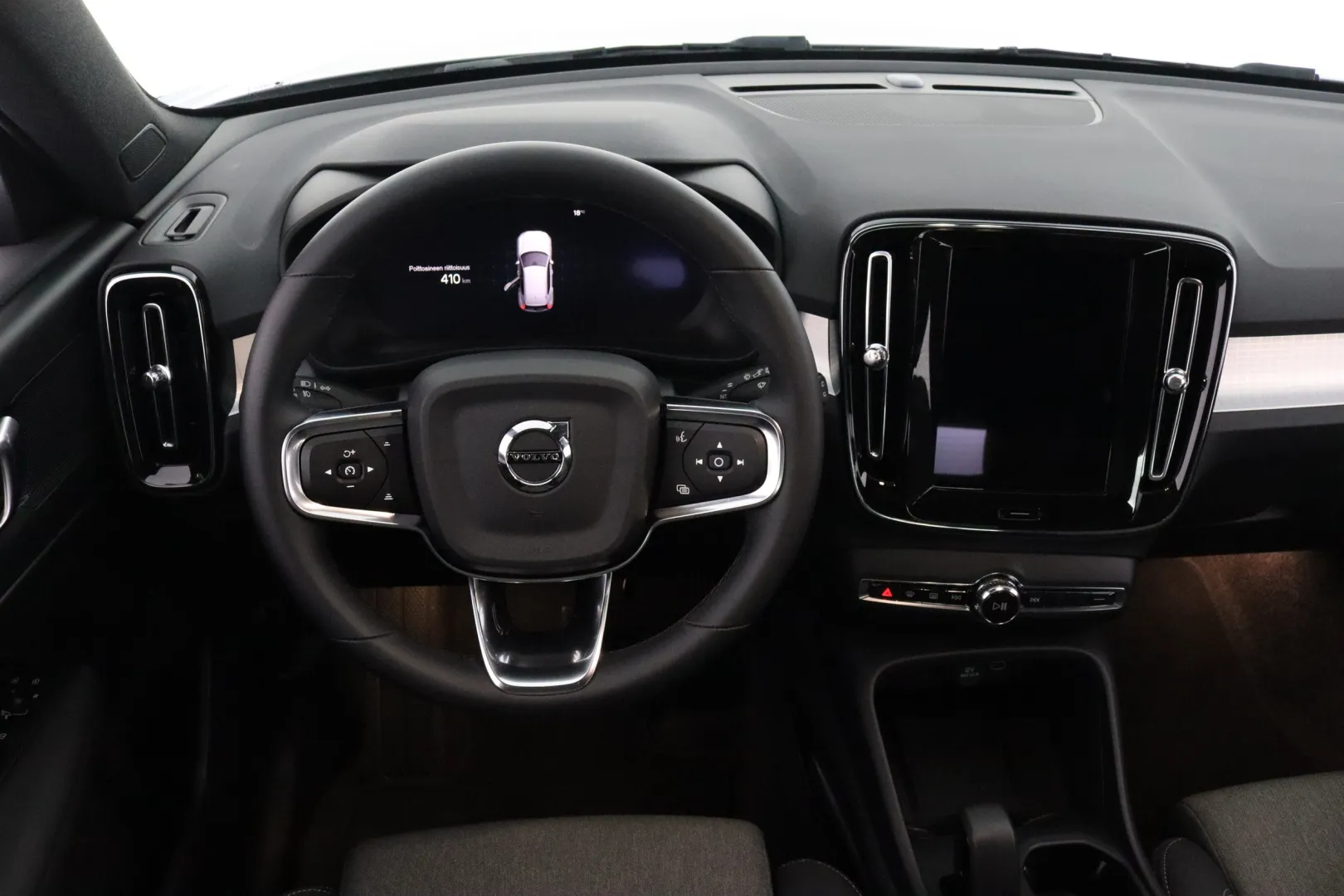 VOLVO XC40 CRU-245 carousel image