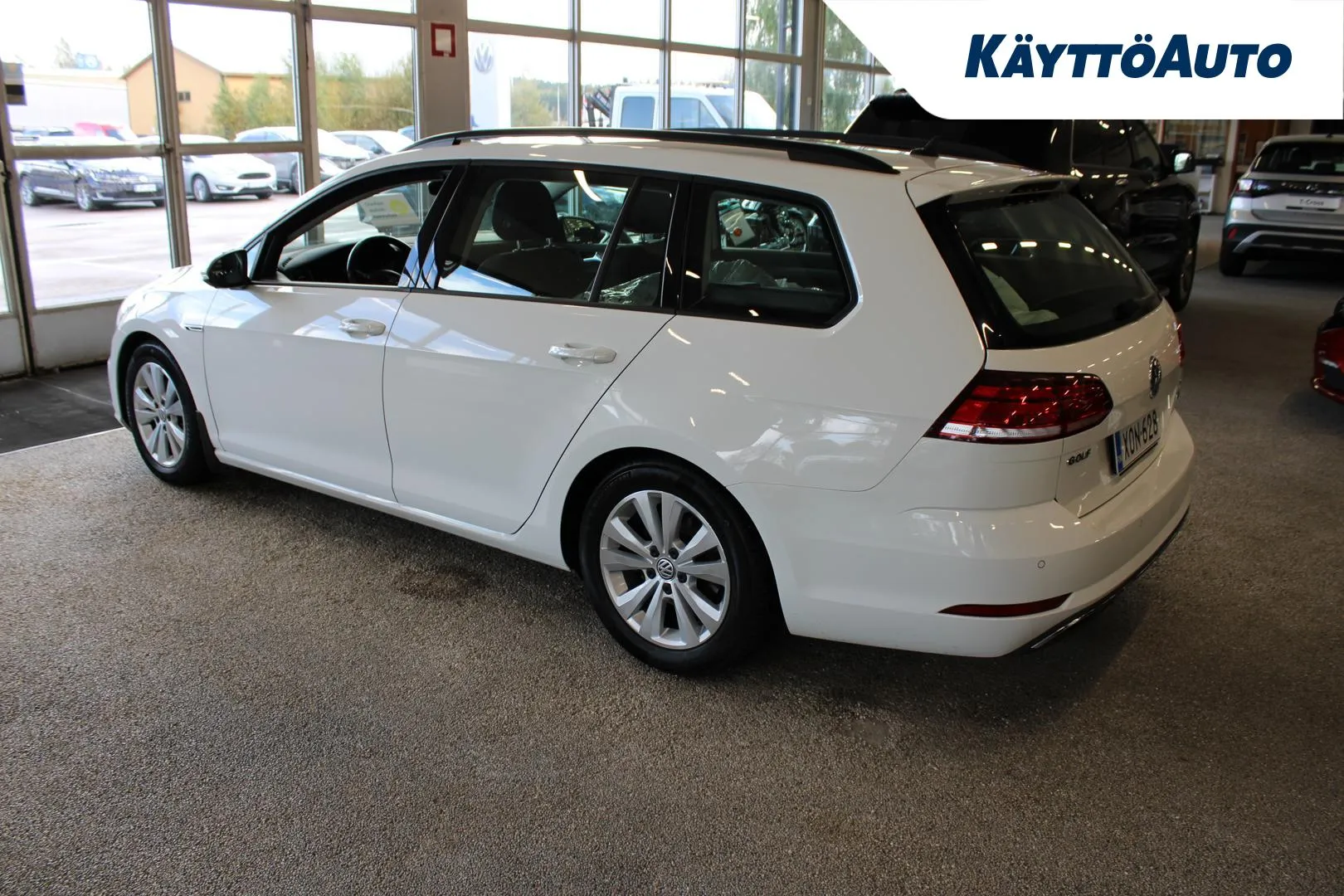 VOLKSWAGEN Golf XON-628 carousel image