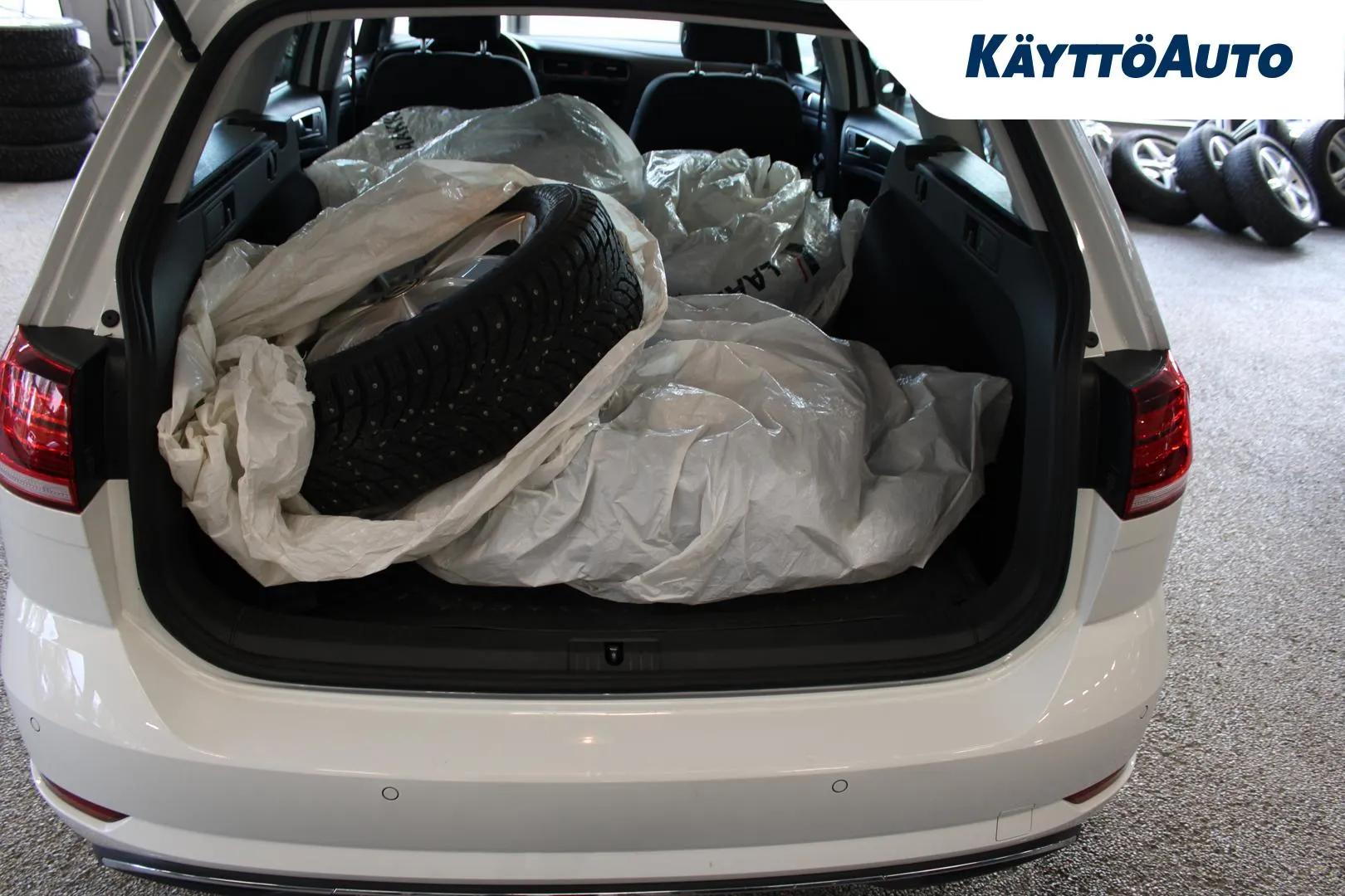VOLKSWAGEN Golf XON-628 carousel image