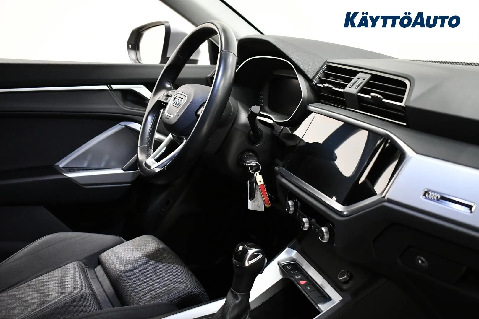 AUDI Q3 ZMV-539 carousel image