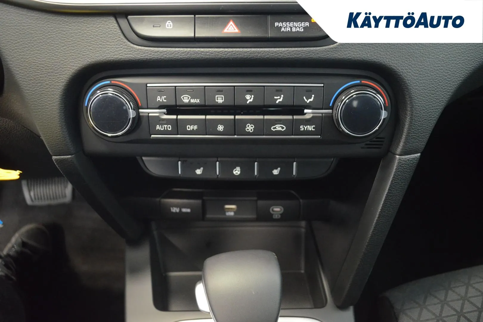 Kia Ceed LTC-101 carousel image